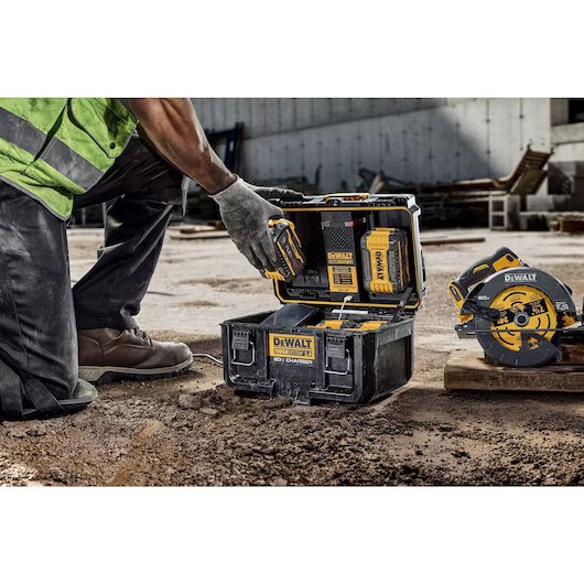Toughsystem 2.0 20V Dual Port Charg
